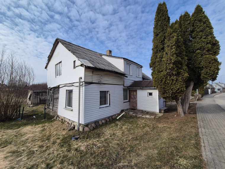 Parduodamas namas Dariaus ir Girėno g., Rietavo m., Rietavo sav., 23.93 m² ploto 3 kambariai 1