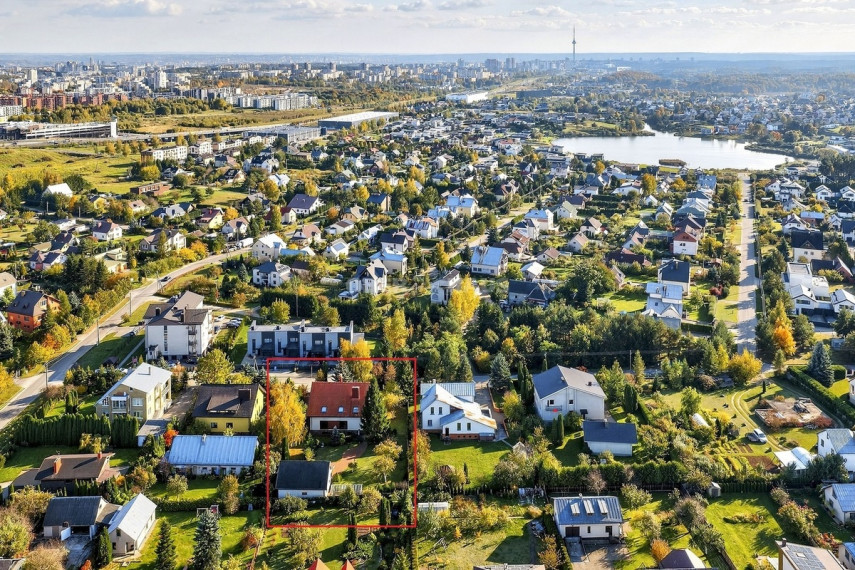 Parduodamas namas Pelenės g., Gineitiškių k., Vilniaus r. sav., 468.15 m2 ploto, 2 aukštai 2