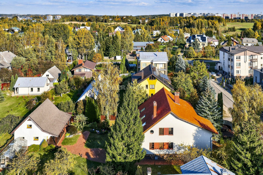 Parduodamas namas Pelenės g., Gineitiškių k., Vilniaus r. sav., 468.15 m2 ploto, 2 aukštai 5