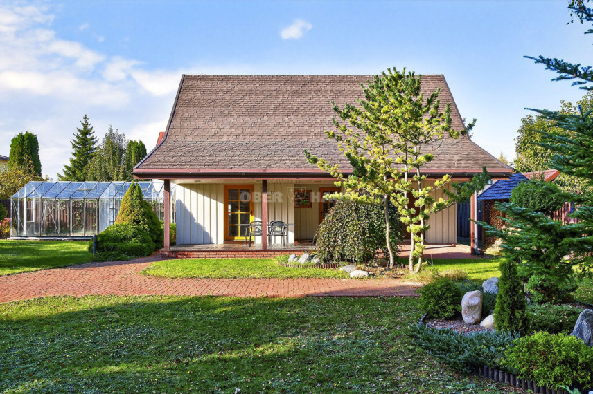 Parduodamas namas Pelenės g., Gineitiškių k., Vilniaus r. sav., 468.15 m2 ploto, 2 aukštai 6
