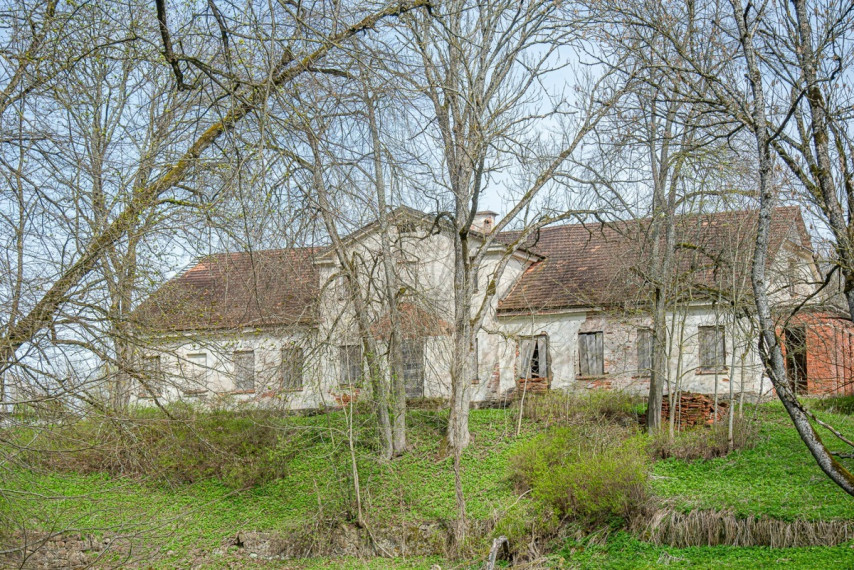 Parduodamas namas Kalno g., Klabinių k., Molėtų r. sav., 490.6 m2 ploto, 2 aukštai 8