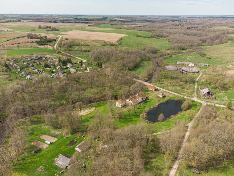 Parduodamas namas Kalno g., Klabinių k., Molėtų r. sav., 490.6 m2 ploto, 2 aukštai 21