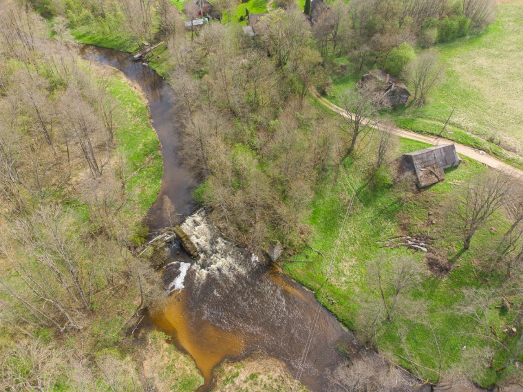 Parduodamas namas Kalno g., Klabinių k., Molėtų r. sav., 490.6 m2 ploto, 2 aukštai 25