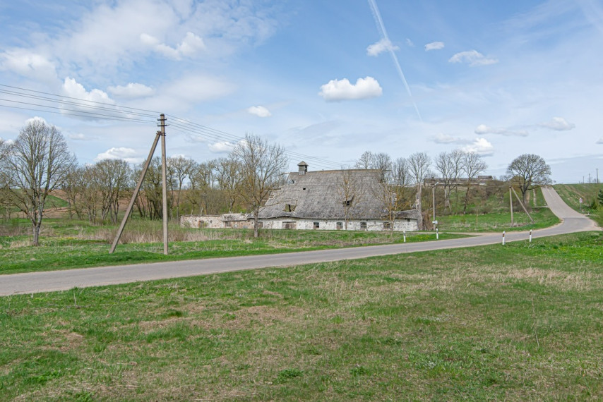 Parduodamas namas Kalno g., Klabinių k., Molėtų r. sav., 490.6 m2 ploto, 2 aukštai 28