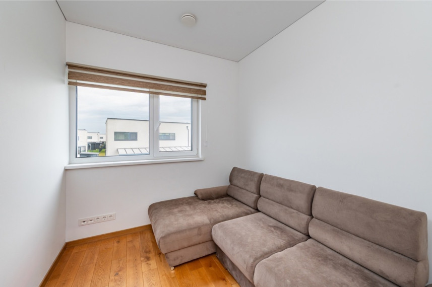 Parduodamas namas Domeikavos k., Kauno r. sav., 80 m2 ploto, 2 aukštai 28