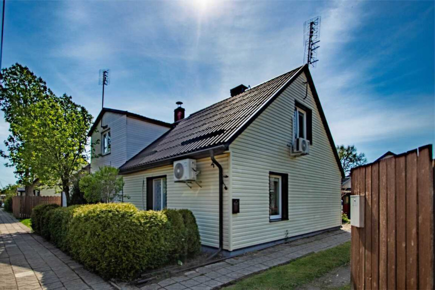 Parduodama namo dalis Šermukšnių g., , Panevėžyje 1