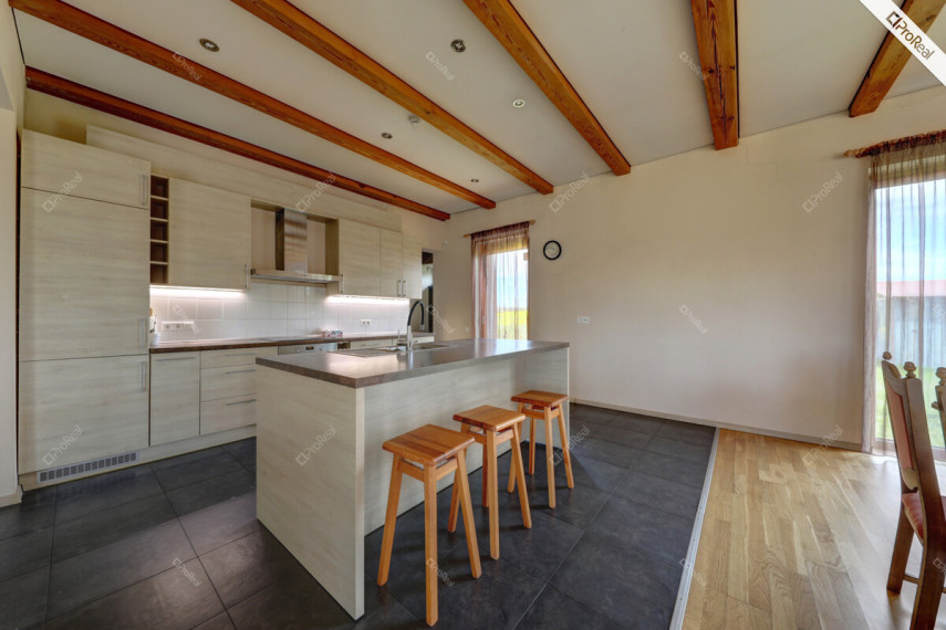 Parduodamas namas Vievio g., Airėnų II k., Vilniaus r. sav., 315 m2 ploto, 2 aukštai 6