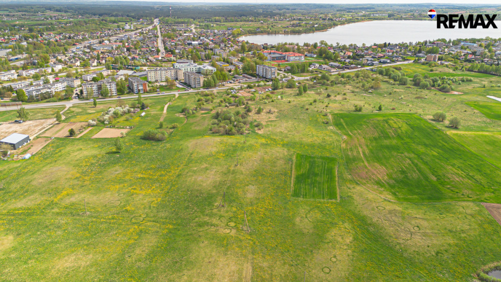 PARDUODAMI DU BESIRIBOJANTYS SKLYPAI STRATEGIŠKAI PATOGIOJE VIETOJE – BOKŠTO G., JURZDIKOS K., VIEVIS 8