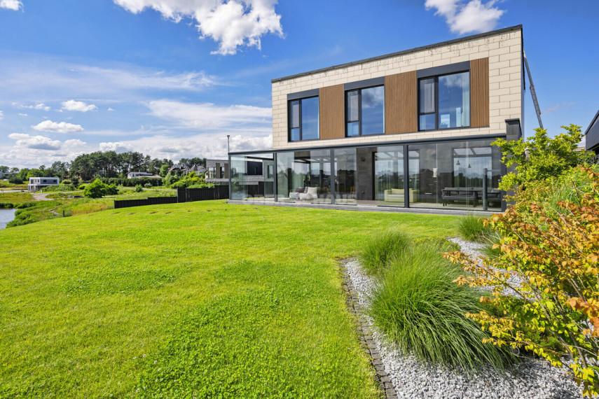 Parduodamas namas Mikalojaus Koperniko g. , Gineitiškių k., Vilniaus r. sav., 225.69 m2 ploto, 2 aukštai 2