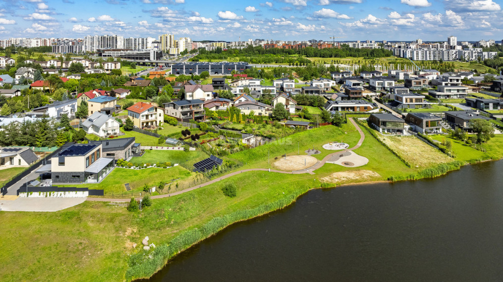 Parduodamas namas Mikalojaus Koperniko g. , Gineitiškių k., Vilniaus r. sav., 225.69 m2 ploto, 2 aukštai 26