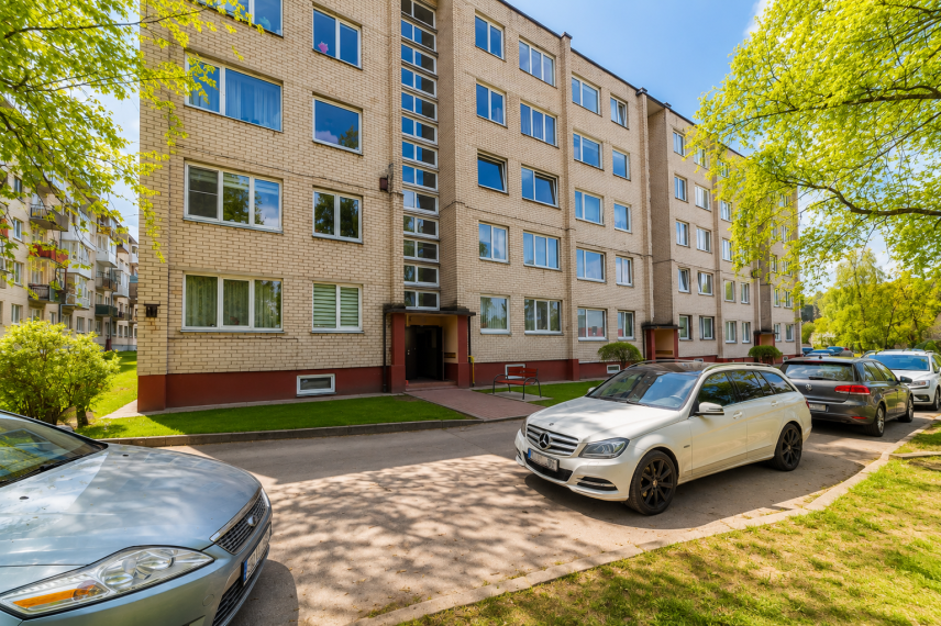 Parduodamas butas Radviliškio g., Zokniai, Šiaulių m., Šiaulių m. sav., 68.34 m² ploto 3 kambariai 28