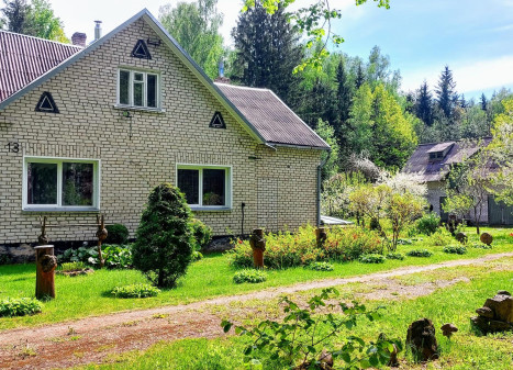 Parduodamas namas Kaštonų g., Jančiūnų k., Šalčininkų r. sav., 130 m² ploto 6 kambariai Parduodamas namas Kaštonų g., Jančiūnų k., Šalčininkų r. sav., 130 m² ploto 6 kambariai