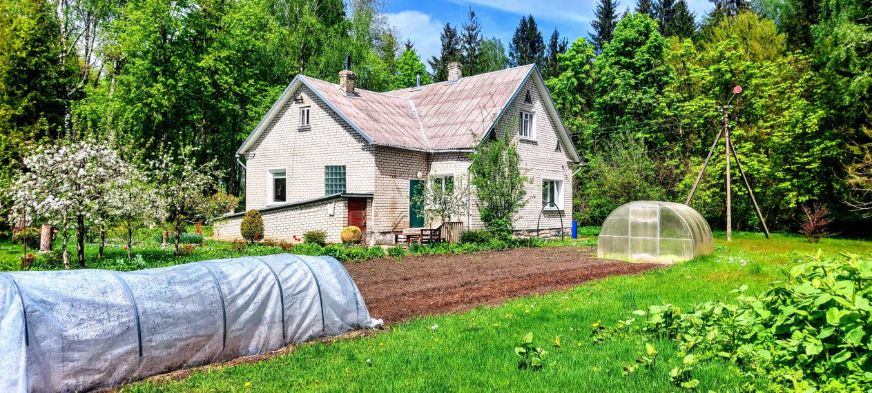 Parduodamas namas Kaštonų g., Jančiūnų k., Šalčininkų r. sav., 130 m² ploto 6 kambariai 4