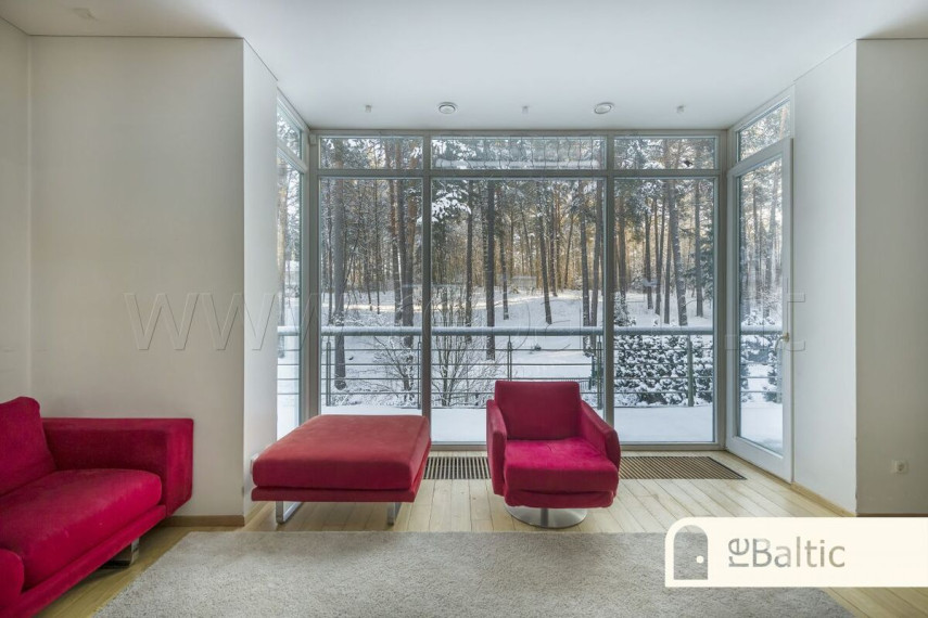 Parduodamas namas Gražinos g., Vilniaus m., Vilniaus m. sav., 330 m2 ploto, 3 aukštai 2