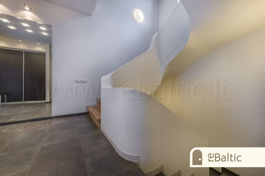 Parduodamas namas Gražinos g., Vilniaus m., Vilniaus m. sav., 330 m2 ploto, 3 aukštai 16