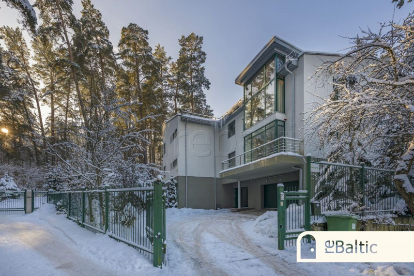 Parduodamas namas Gražinos g., Vilniaus m., Vilniaus m. sav., 330 m2 ploto, 3 aukštai 27