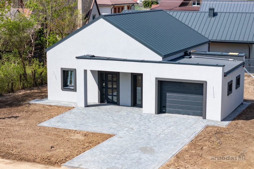 Parduodamas namas Trakų g., Ukmergės m., Ukmergės r. sav., 105 m2 ploto, 1 aukštai 1