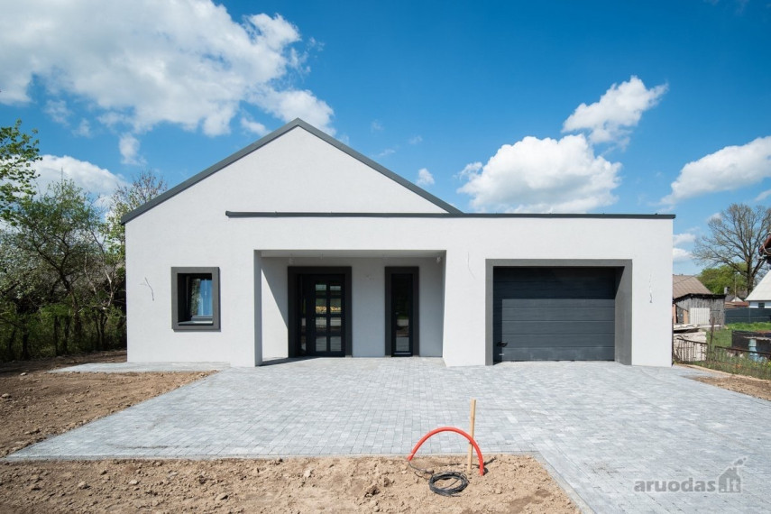 Parduodamas namas Trakų g., Ukmergės m., Ukmergės r. sav., 105 m2 ploto, 1 aukštai 6