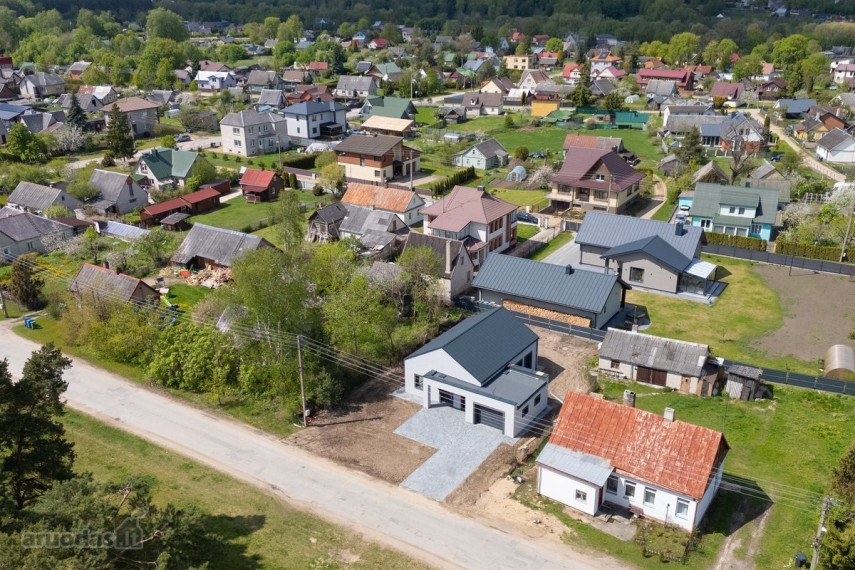 Parduodamas namas Trakų g., Ukmergės m., Ukmergės r. sav., 105 m2 ploto, 1 aukštai 22