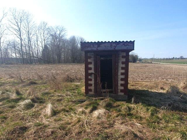 Parduodamas namas Kaniūkų g., Kaniūkų k., Jurbarko r. sav., 16.01 m² ploto 2 kambariai 24