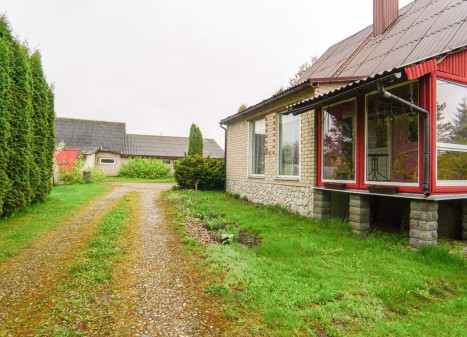 Parduodamas namas Puntuko g., Šlavėnų k., Anykščių r. sav., 120 m2 ploto, 1 aukštai Parduodamas namas Puntuko g., Šlavėnų k., Anykščių r. sav., 120 m2 ploto, 1 aukštai