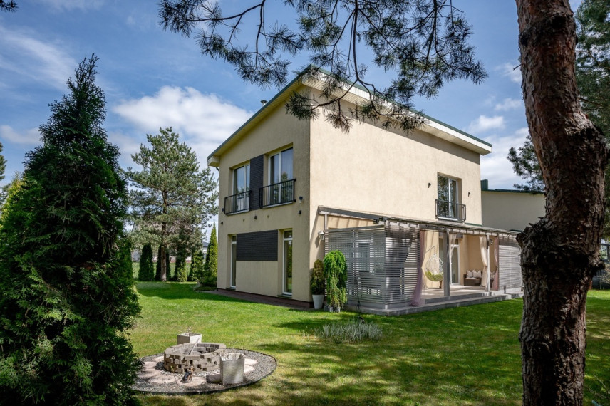 Parduodamas namas Saulės g., Bukiškio k., Vilniaus r. sav., 170 m2 ploto, 2 aukštai 24