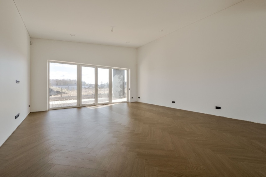 Parduodamas namas Juditos Vaičiūnaitės g., Vilniaus m., Vilniaus m. sav., 124.32 m2 ploto, 1 aukštai 2