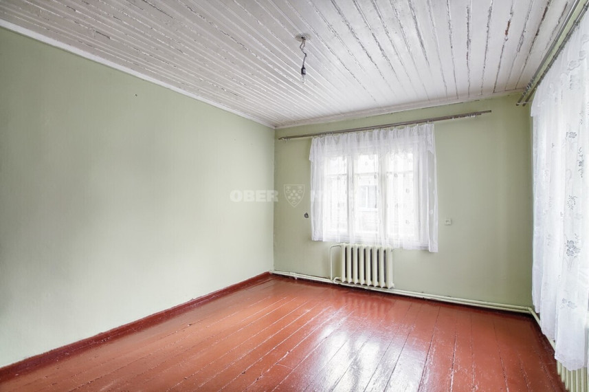 Parduodamas namas Pievų g., Kelmės m., Kelmės r. sav., 138.7 m2 ploto, 1 aukštai 15
