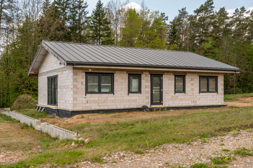 Parduodamas namas Bitininkų g., Marazų k., Šalčininkų r. sav., 120 m2 ploto, 1 aukštai 4
