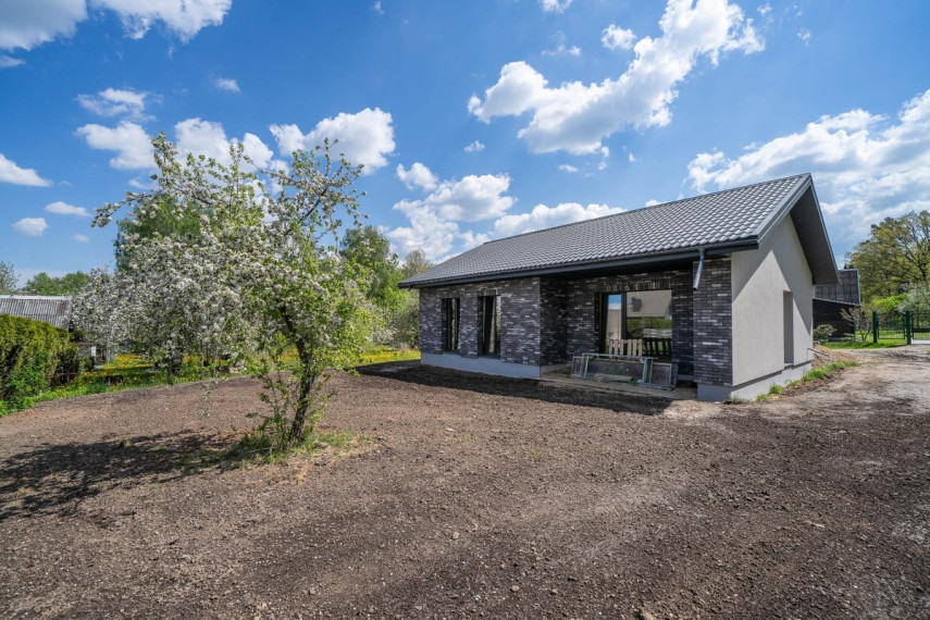Parduodamas namas Kaštonų g., Valų k., Trakų r. sav., 86.39 m2 ploto, 1 aukštai 4