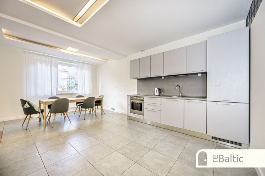 Nuomojamas butas Pamėnkalnio g., Vilniaus m., Vilniaus m. sav., 77 m2 ploto, 2 kambariai 4