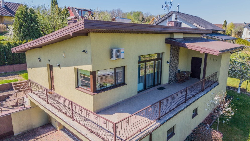 Parduodamas namas Miškininkų g., Šatijų k., Kauno r. sav., 242 m2 ploto, 2 aukštai 3