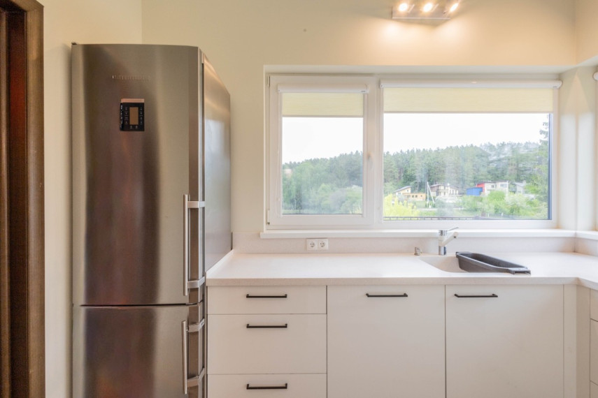 Parduodamas namas Miškininkų g., Šatijų k., Kauno r. sav., 242 m2 ploto, 2 aukštai 27