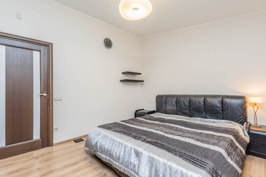Parduodamas namas Miškininkų g., Šatijų k., Kauno r. sav., 242 m2 ploto, 2 aukštai 34