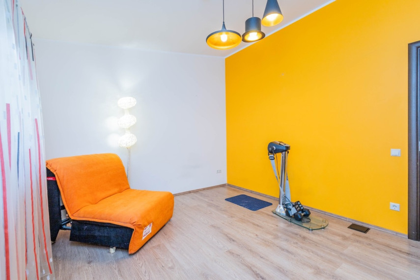 Parduodamas namas Miškininkų g., Šatijų k., Kauno r. sav., 242 m2 ploto, 2 aukštai 37