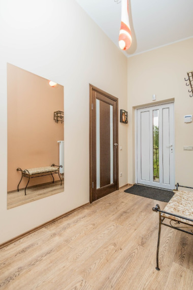 Parduodamas namas Miškininkų g., Šatijų k., Kauno r. sav., 242 m2 ploto, 2 aukštai 39