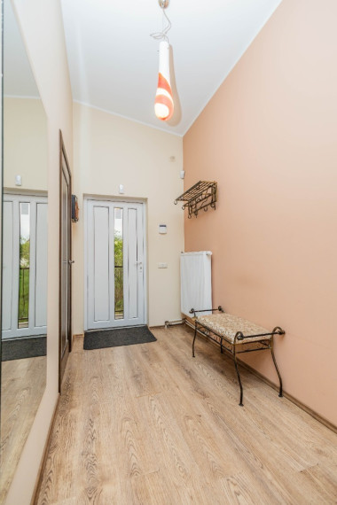 Parduodamas namas Miškininkų g., Šatijų k., Kauno r. sav., 242 m2 ploto, 2 aukštai 40