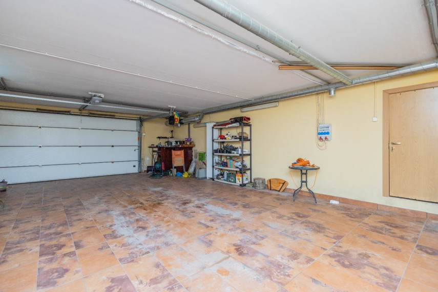 Parduodamas namas Miškininkų g., Šatijų k., Kauno r. sav., 242 m2 ploto, 2 aukštai 43