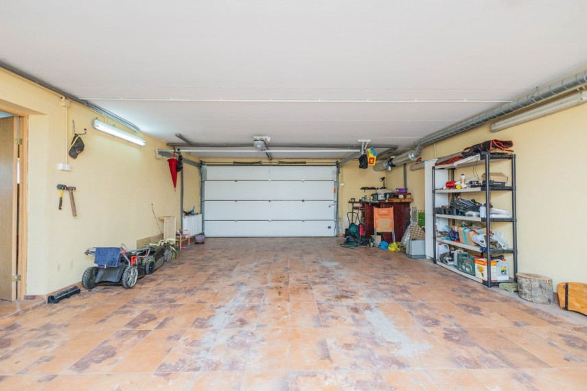 Parduodamas namas Miškininkų g., Šatijų k., Kauno r. sav., 242 m2 ploto, 2 aukštai 44
