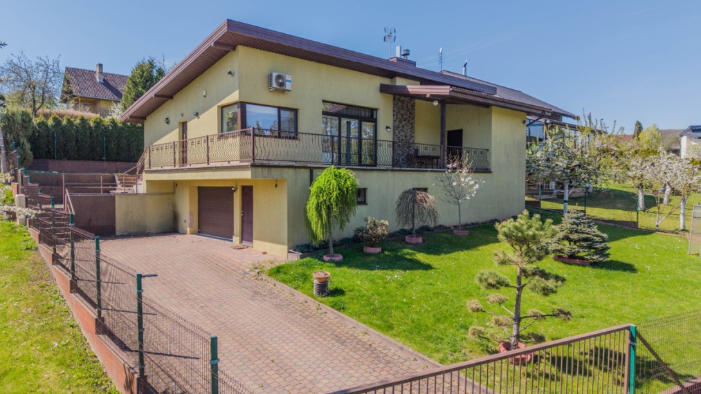Parduodamas namas Miškininkų g., Šatijų k., Kauno r. sav., 242 m2 ploto, 2 aukštai 47