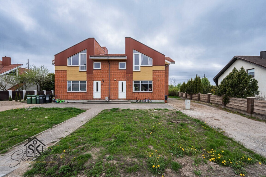 PARDUODAMAS KOTEDŽAS KLAIPĖDOJE, BARŠKIŲ G. 22 28