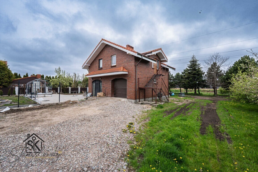 PARDUODAMAS KOTEDŽAS KLAIPĖDOJE, BARŠKIŲ G. 22 31