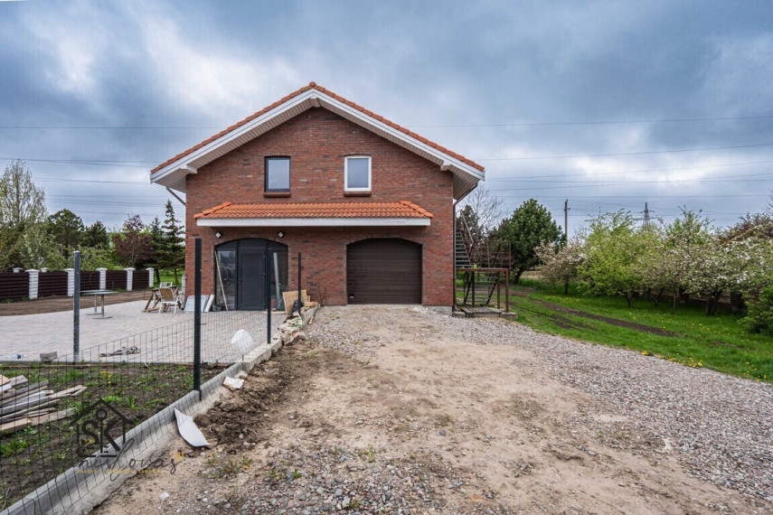 PARDUODAMAS KOTEDŽAS KLAIPĖDOJE, BARŠKIŲ G. 22 32