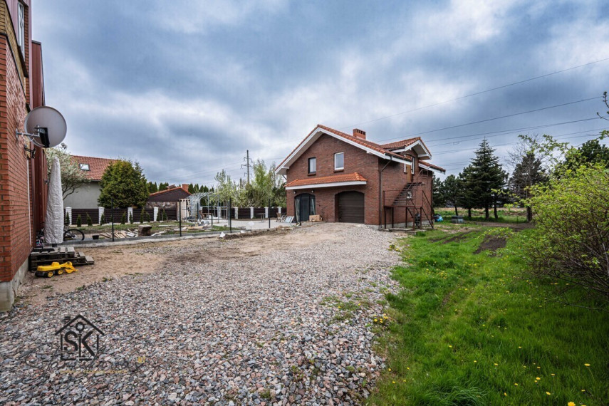 PARDUODAMAS KOTEDŽAS KLAIPĖDOJE, BARŠKIŲ G. 22 33