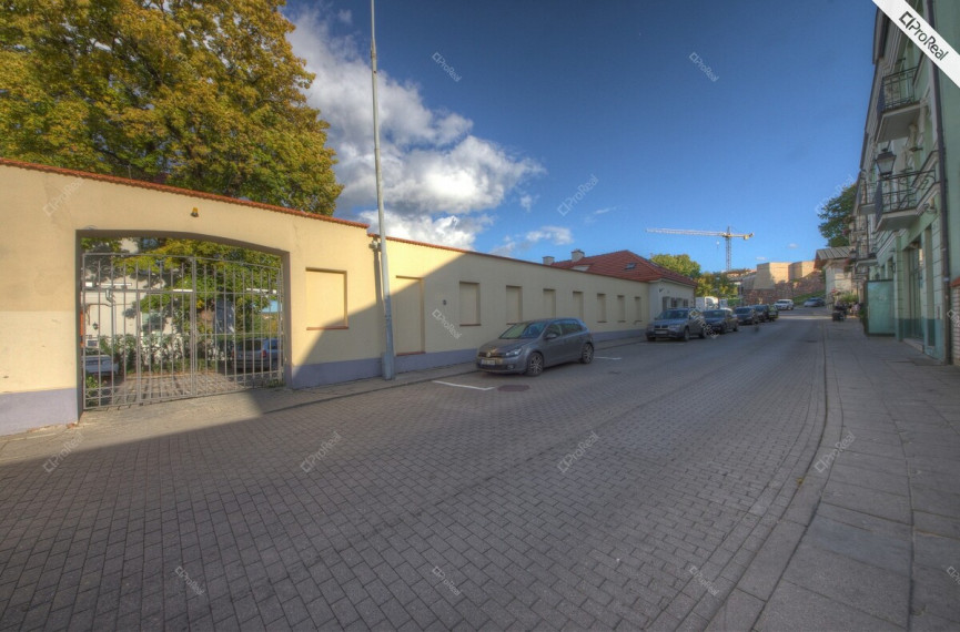 Nuomojamas butas Bokšto g., Vilniaus m., Vilniaus m. sav., 20 m2 ploto, 1 kambariai 7
