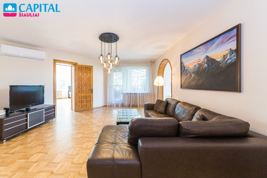 Parduodamas namas Vilkaviškio g., Šiaulių m., Šiaulių m. sav., 570.74 m2 ploto, 1 aukštai 2