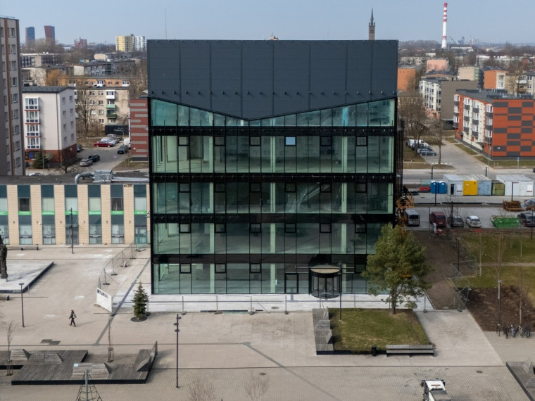 Nuomojamos administracinės, kitos paskirties, paslaugų, prekybos patalpos Paryžiaus Komunos g., Klaipėdos m., Klaipėdos m. sav., 1752.15 m2 ploto 4