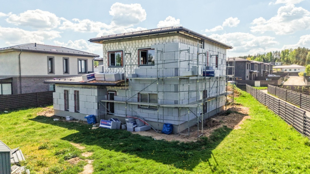 Parduodamas namas Raudonikių g., Didžiosios Riešės mstl., Vilniaus r. sav., 213 m2 ploto, 2 aukštai 32