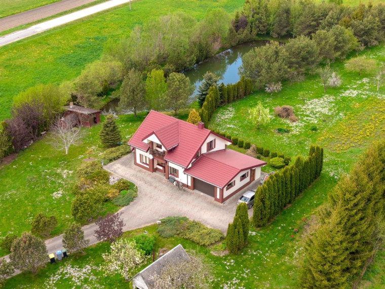 Parduodamas namas Dionizo Poškos g., Žemalės k., Mažeikių r. sav., 171.76 m2 ploto, 2 aukštai 3