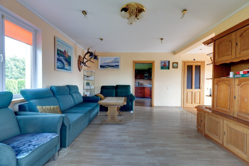 Parduodamas namas Dionizo Poškos g., Žemalės k., Mažeikių r. sav., 171.76 m2 ploto, 2 aukštai 8